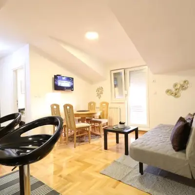 Flat 23