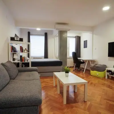 Apartment Grau