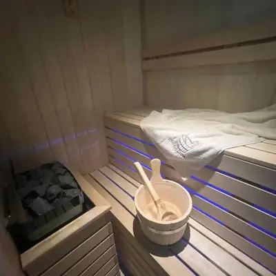 Lux studio sa saunom Ampelitsi