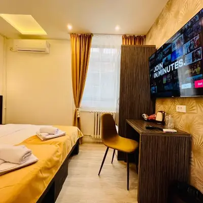 Side One Design Hotel Garni