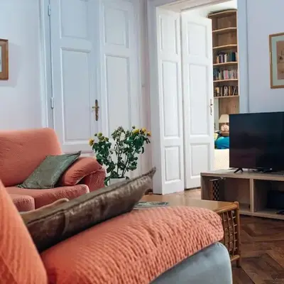 Rustic Central Belgrade Stay